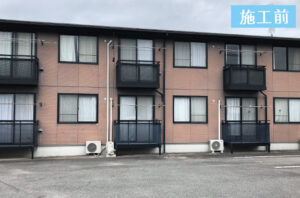 色槌せ、コーキングの劣化が目立っていました