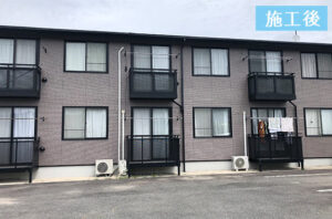 玄関ドア、パイプシャフト等、附帯部の塗装