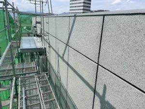 御影石調仕上げ