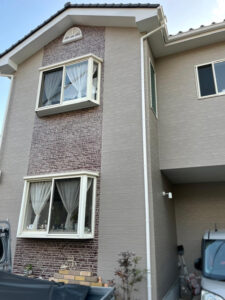 福山・外壁塗装・2色塗り・おしゃれ外壁塗装・施工実績・ブラウン色・流行りの2色塗り
