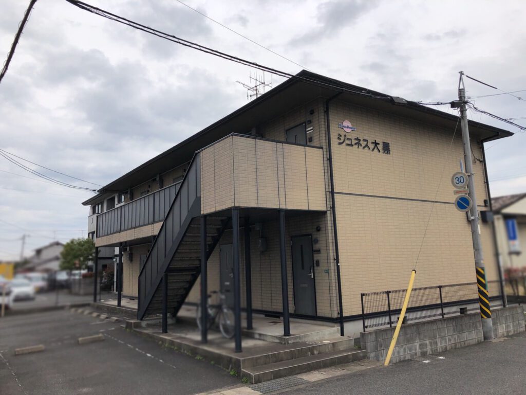 アパートの外壁をおしゃれに塗装する施工前の画像