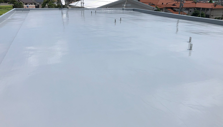 丁寧な職人技で塗る